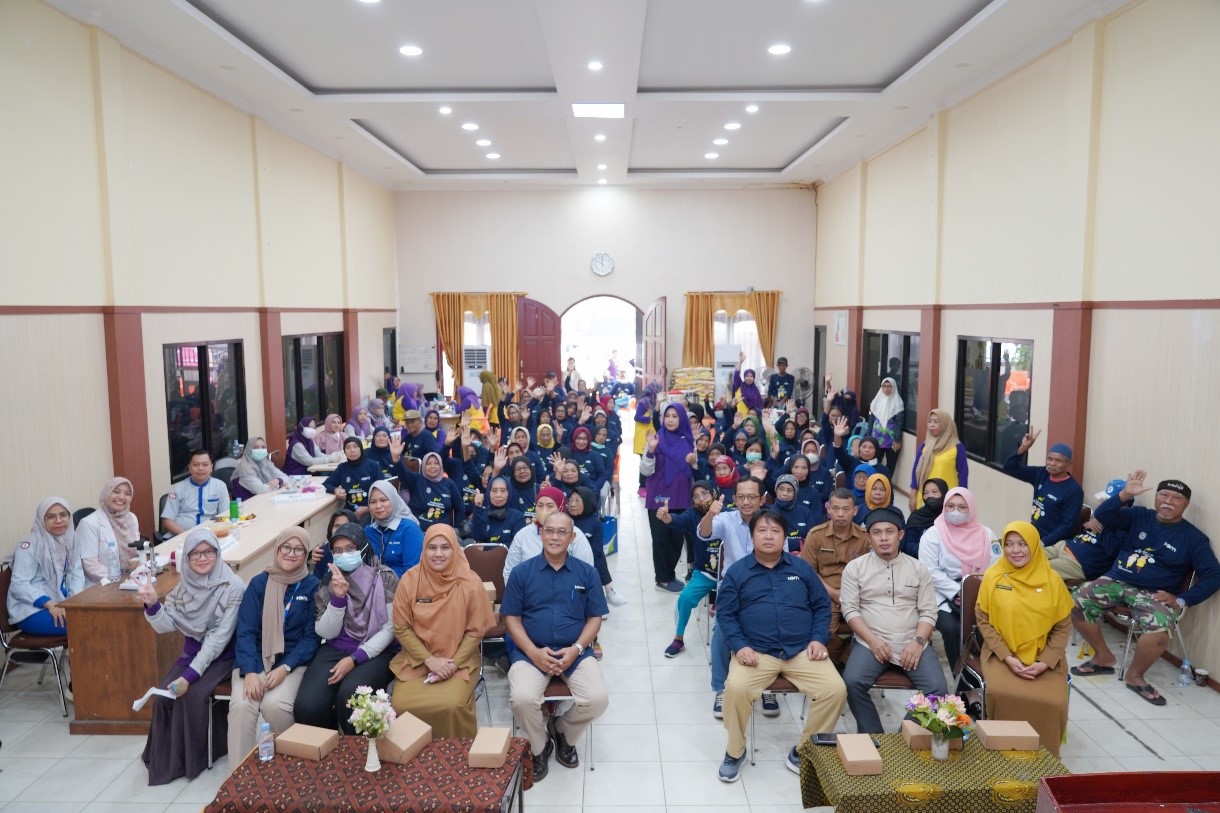 PEDULI KESEHATAN LANSIA DI KELURAHAN LOKTUAN, PT KALTIM DAYA MANDIRI GELAR PROGAM LANSIA SEHAT