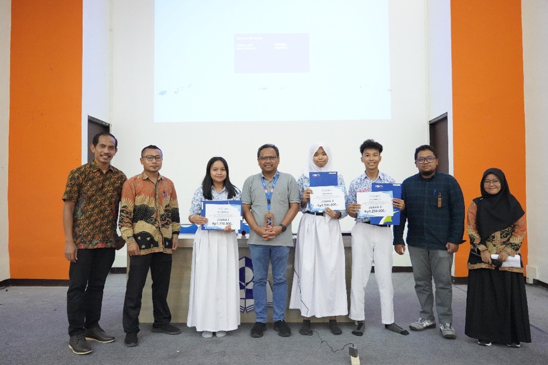 Implementasi Proyek Penguatan Profil Pelajar Pancasila (P5), KDM Support Lomba Karya Tulis Ilmiah di SMA YPK