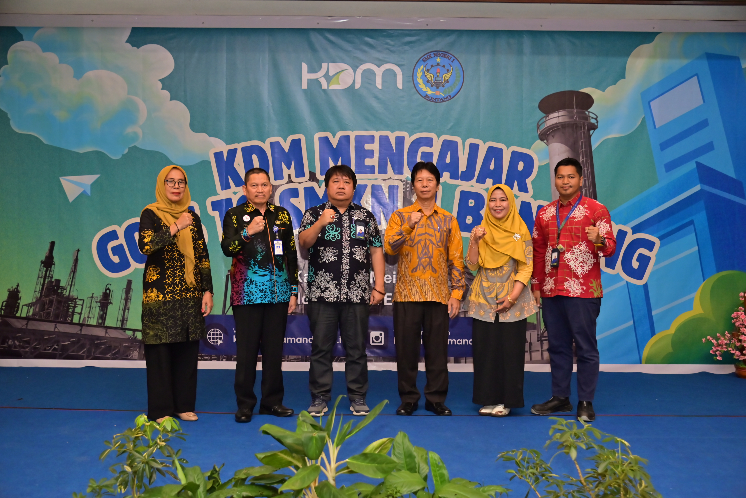 Gelar Program TJSL, KDM Mengajar Goes to School Bersama Siswa SMKN 1 Bontang