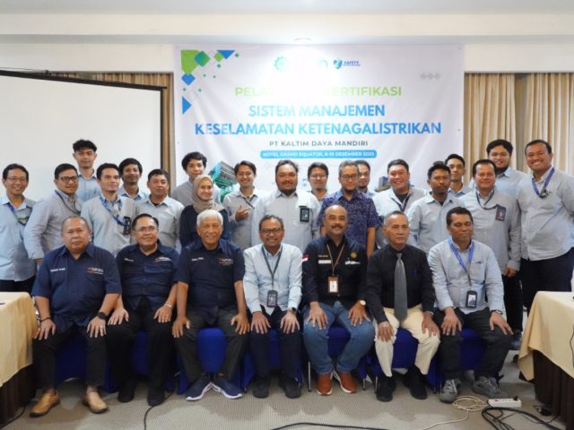 PT. Kaltim Daya Mandiri Tingkatkan Kompetensi dan Keselamatan Ketenagalistrikan melalui Sertifikasi SMK2