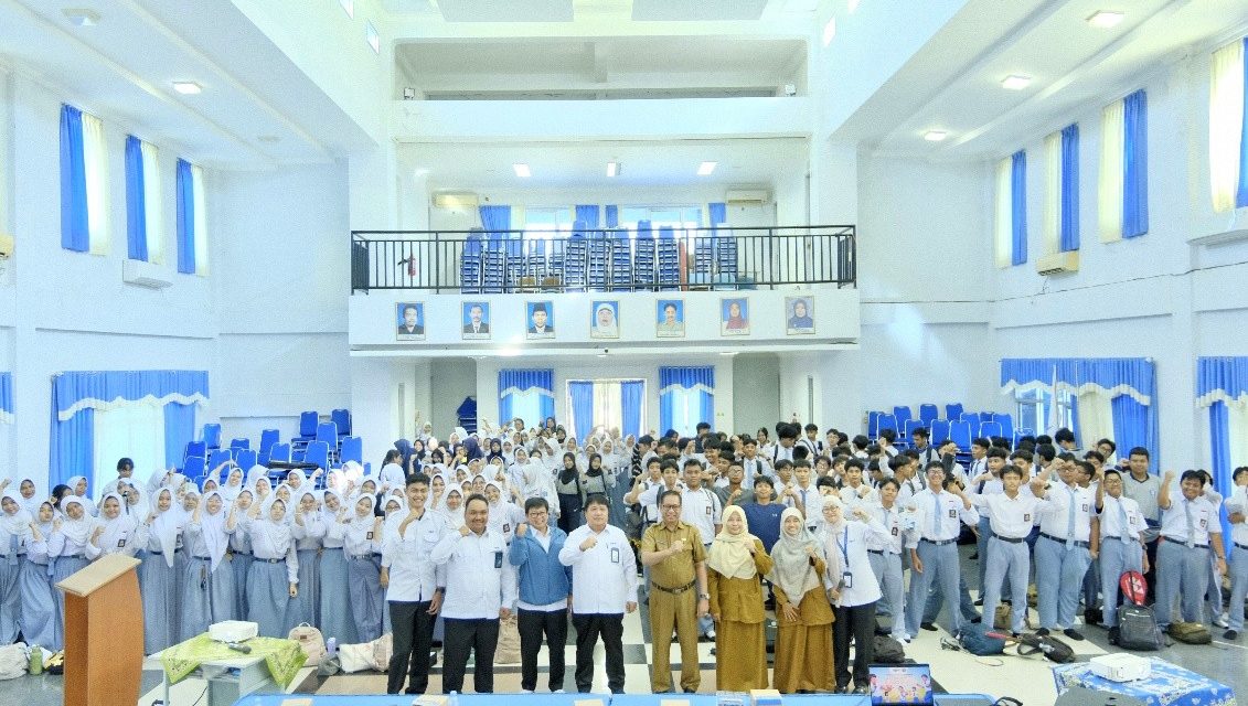Program TJSL KDM Mengajar Goes to SMAN 1 Bontang, Kenalkan Ragam Profesi Dunia Korporasi