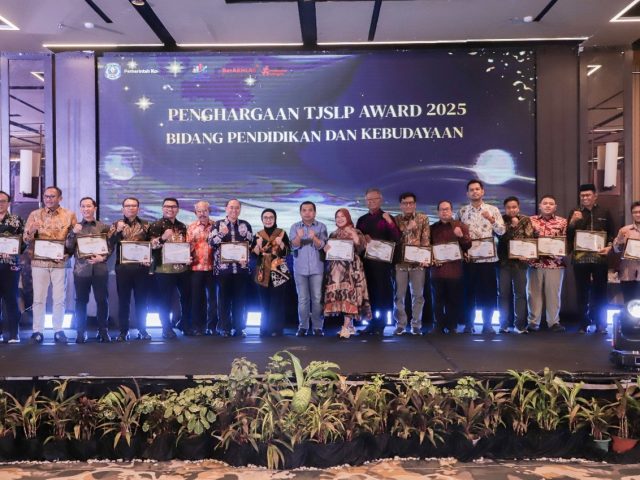 KDM Raih 9 Penghargaan TJSLP Award Kota Bontang 2025