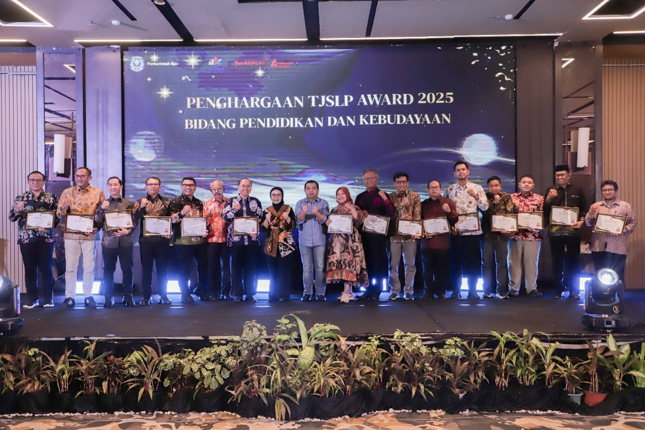KDM Raih 9 Penghargaan TJSLP Award Kota Bontang 2025