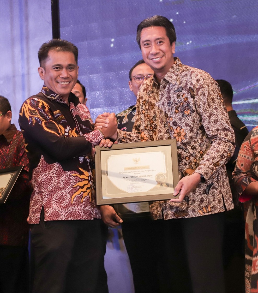 KDM Raih 9 Penghargaan TJSLP Award Kota Bontang 2025